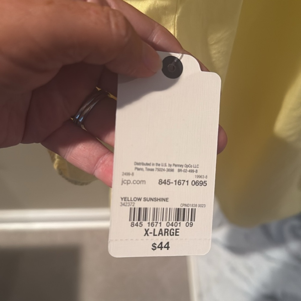 NWT Women’s St. Johns Bay Blouse. Yellow and white in XL - Picture 5 of 5
